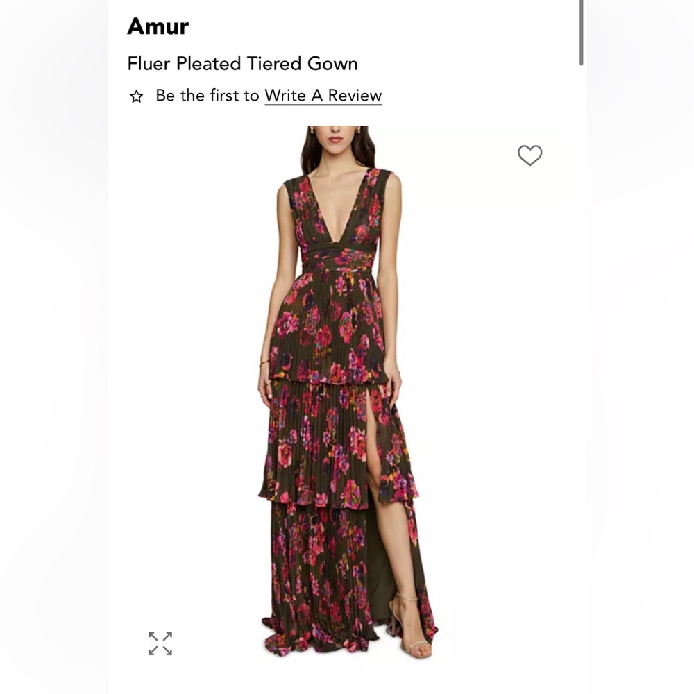 Amur Gown